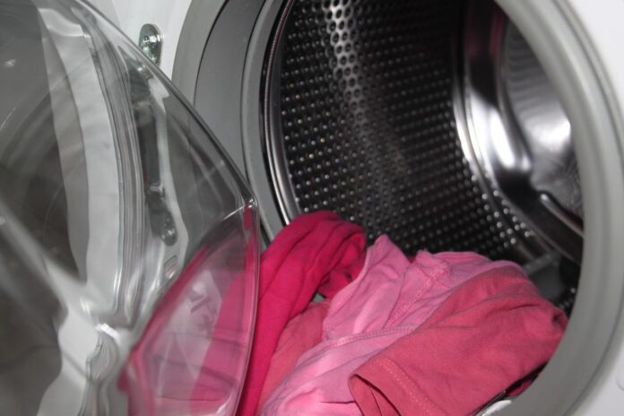 Estes são os 10 benefícios de usar vinagre na máquina de lavar roupa
